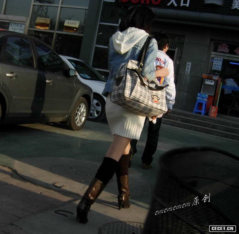 街拍長(cháng)腿肉絲MM