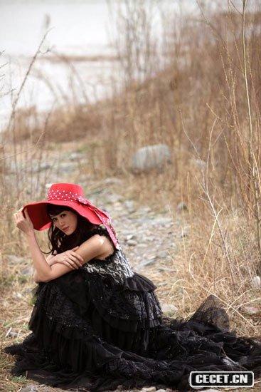 戴菲菲嫵拍青澀寫(xiě)真