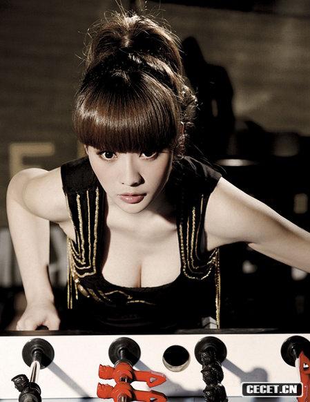 柳巖運動(dòng)女造型寫(xiě)真曝光