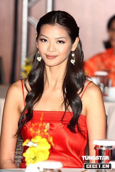 林嘉綺人體彩繪海報