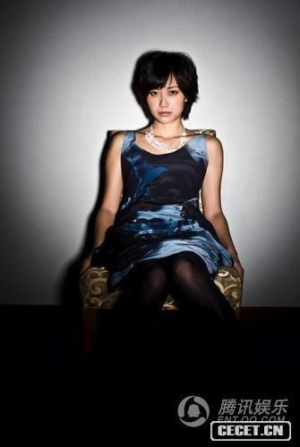 徐靜蕾?lài)L試頹廢性感
