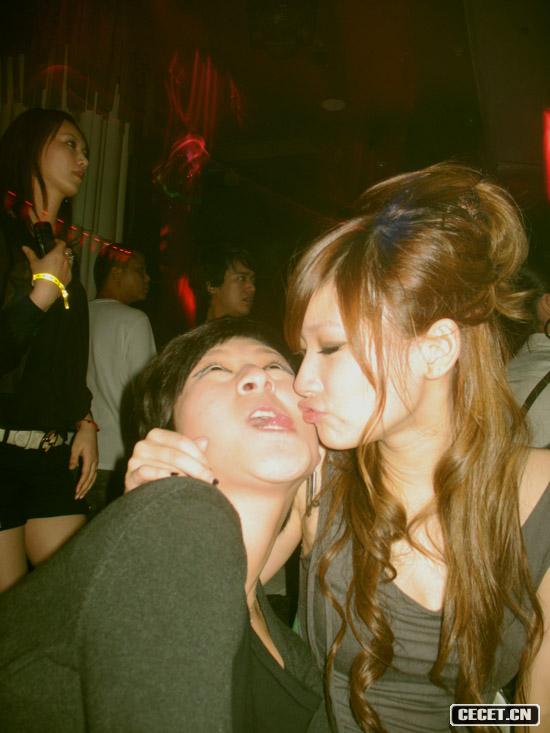 超級妖媚有錢(qián)女混亂私生活公開(kāi)