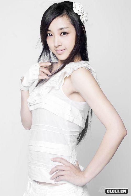 姜鴻寫(xiě)真鄰家女孩風(fēng)情