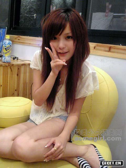 性感小臺妹低胸照