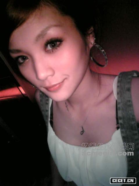 性感小臺妹低胸照