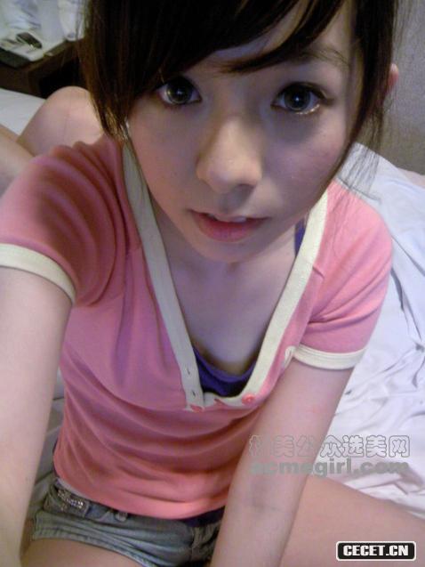 性感小臺妹低胸照