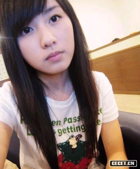 漂亮的女中學(xué)生