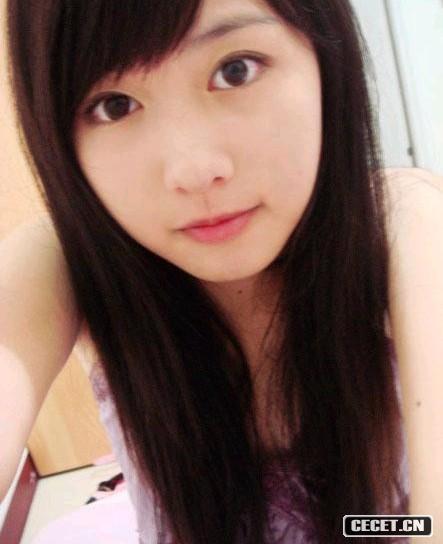 漂亮的女中學(xué)生