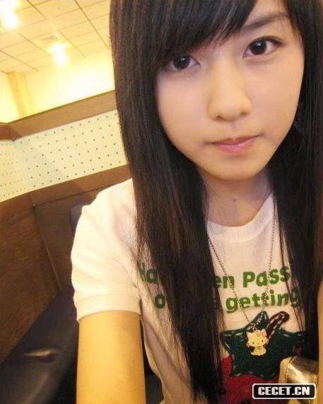 漂亮的女中學(xué)生