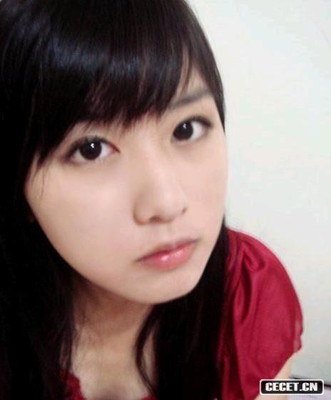 漂亮的女中學(xué)生