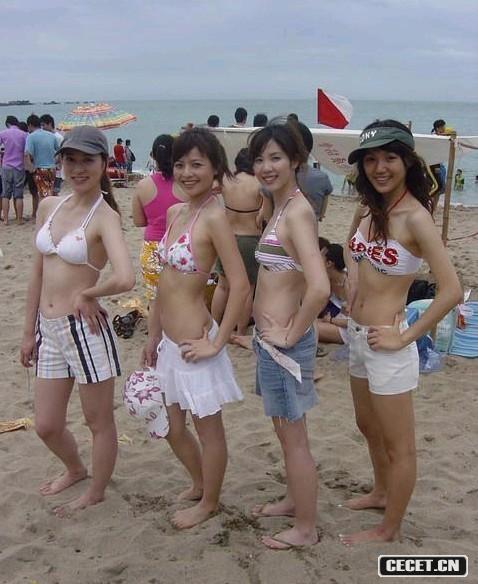 MM們海灘上泳裝秀