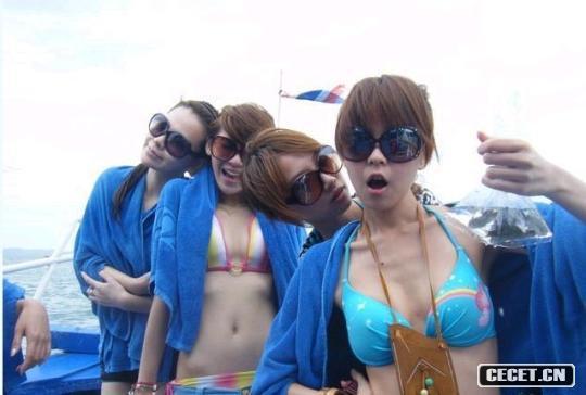 清涼美女身材真火辣