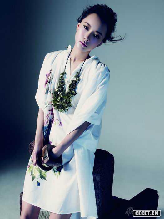 王珞丹寫(xiě)真大氣成熟