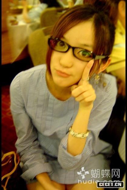 有錢(qián)的上海MM曬私生活