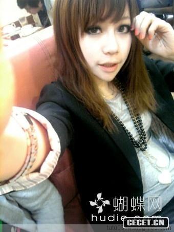 很日系的性感女生