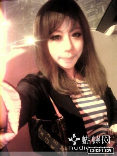 很日系的性感女生