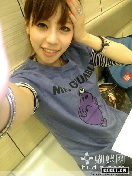 很日系的性感女生