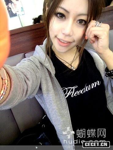 很日系的性感女生