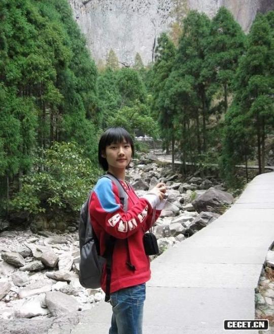 MM自暴上大學(xué)時(shí)期的一些照片