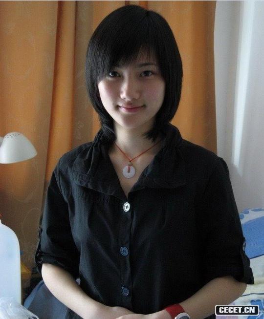 MM自暴上大學(xué)時(shí)期的一些照片