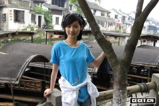 MM自暴上大學(xué)時(shí)期的一些照片