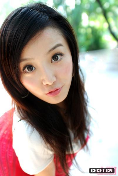 夏日粉紅女郎 性感嫵媚