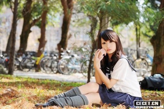 臺灣大學(xué)美少女小安甜美可愛(ài)外拍