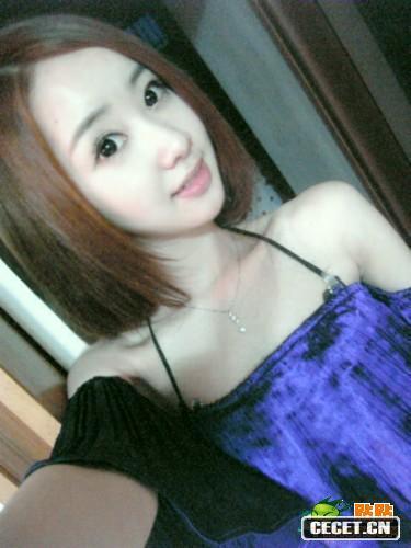 自拍美女鎖骨性感無(wú)敵