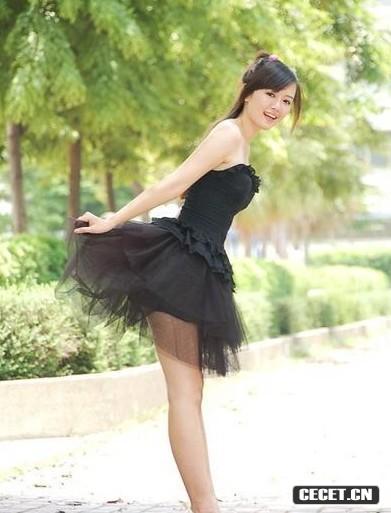 美女秀修長(cháng)美腿