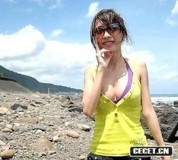 妹妹的胸部好誘人