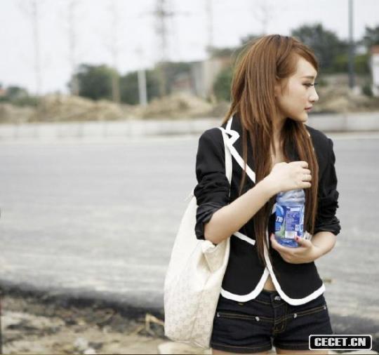 影樓里工作的MM