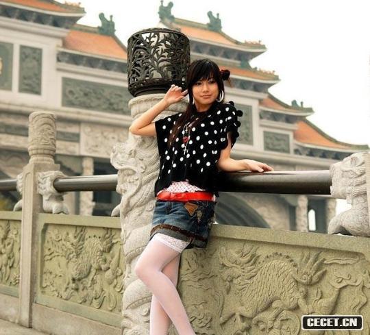 可愛(ài)MM白絲美腿