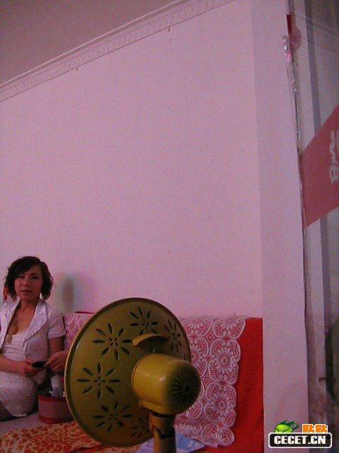 網(wǎng)友偷拍本地色情發(fā)廊