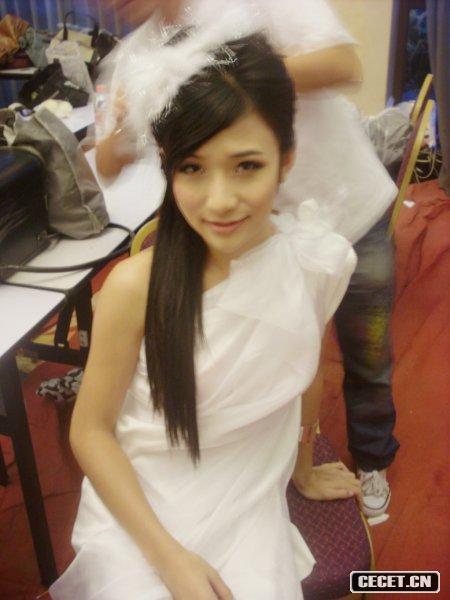 重慶MM性感寫(xiě)真照