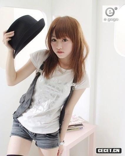 校園型清純小美女自拍