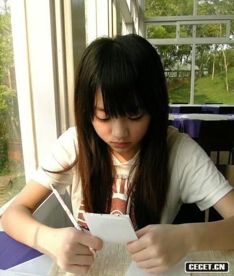 校園型清純小美女自拍