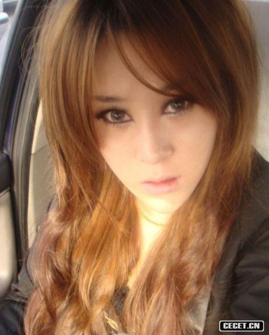 一個(gè)非常有錢(qián)的美女富婆