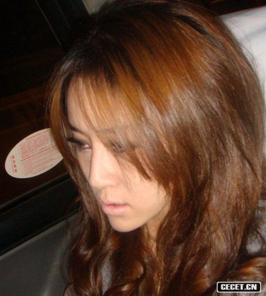 一個(gè)非常有錢(qián)的美女富婆