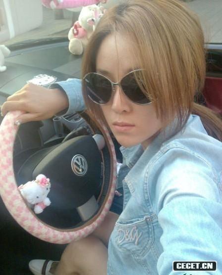 一個(gè)非常有錢(qián)的美女富婆