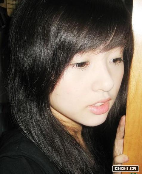 大四學(xué)姐素顏無(wú)PS生活照