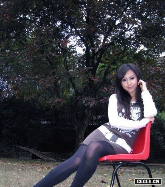 似水柔情的狐媚女孩兒