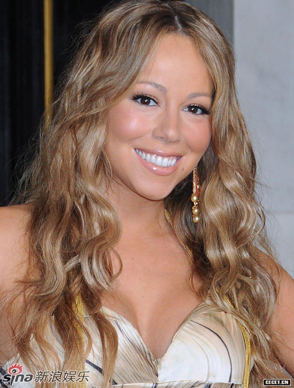 瑪麗亞凱莉展性感風(fēng)情