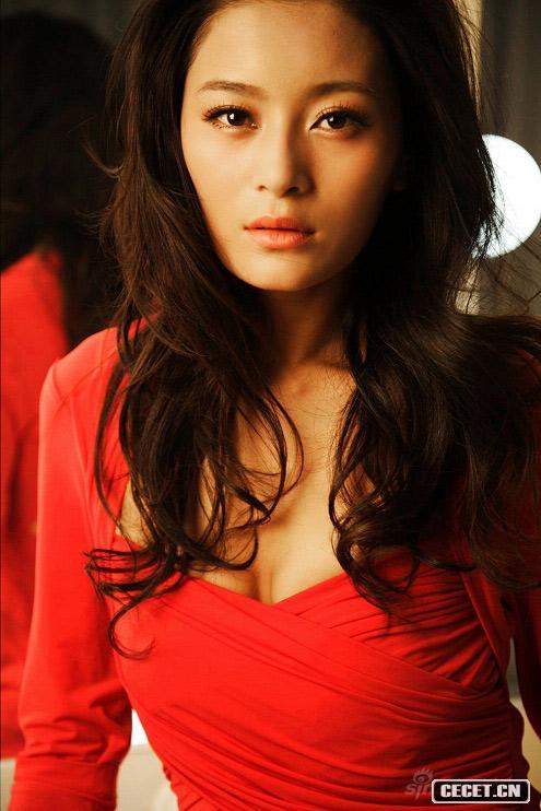 王媛可寫(xiě)真溫婉清新