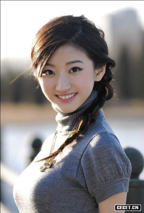 美女景甜寫(xiě)真