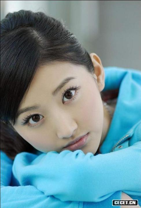 美女景甜寫(xiě)真