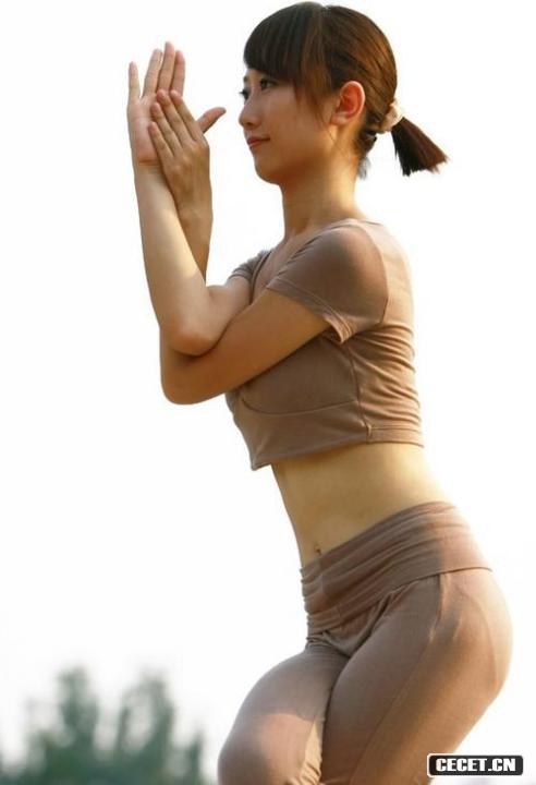 公園做瑜伽絕美MM