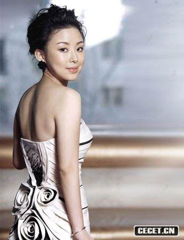 九球天后潘曉婷寫(xiě)真