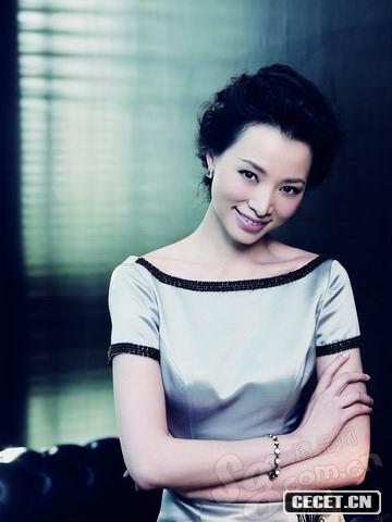 央視花旦董卿傾城綻放:做主持人沒(méi)有捷徑(圖)