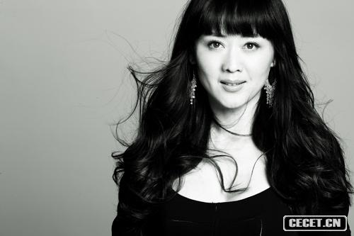 李琳黑白純色寫(xiě)真