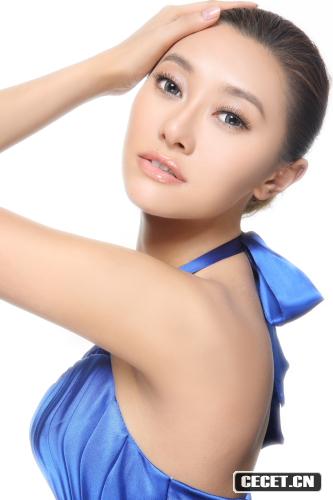 愛(ài)戴肌膚幼滑水美人